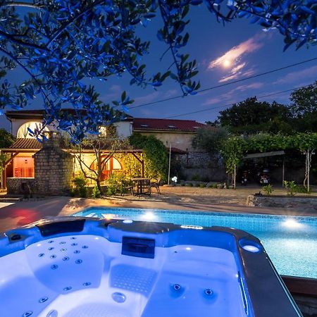 Stone Lady Holiday Home With Pool&Hot Tub,Sauna,Bbq,Garden Rasopasno Екстериор снимка