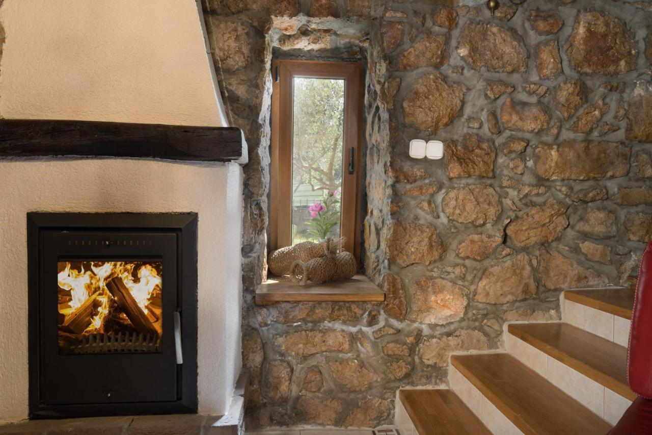 Stone Lady Holiday Home With Pool&Hot Tub,Sauna,Bbq,Garden Rasopasno Екстериор снимка