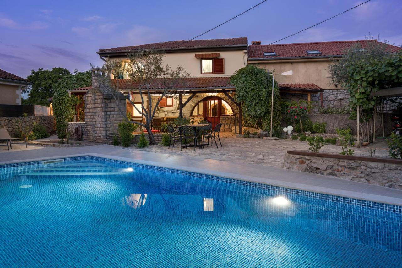 Stone Lady Holiday Home With Pool&Hot Tub,Sauna,Bbq,Garden Rasopasno Екстериор снимка